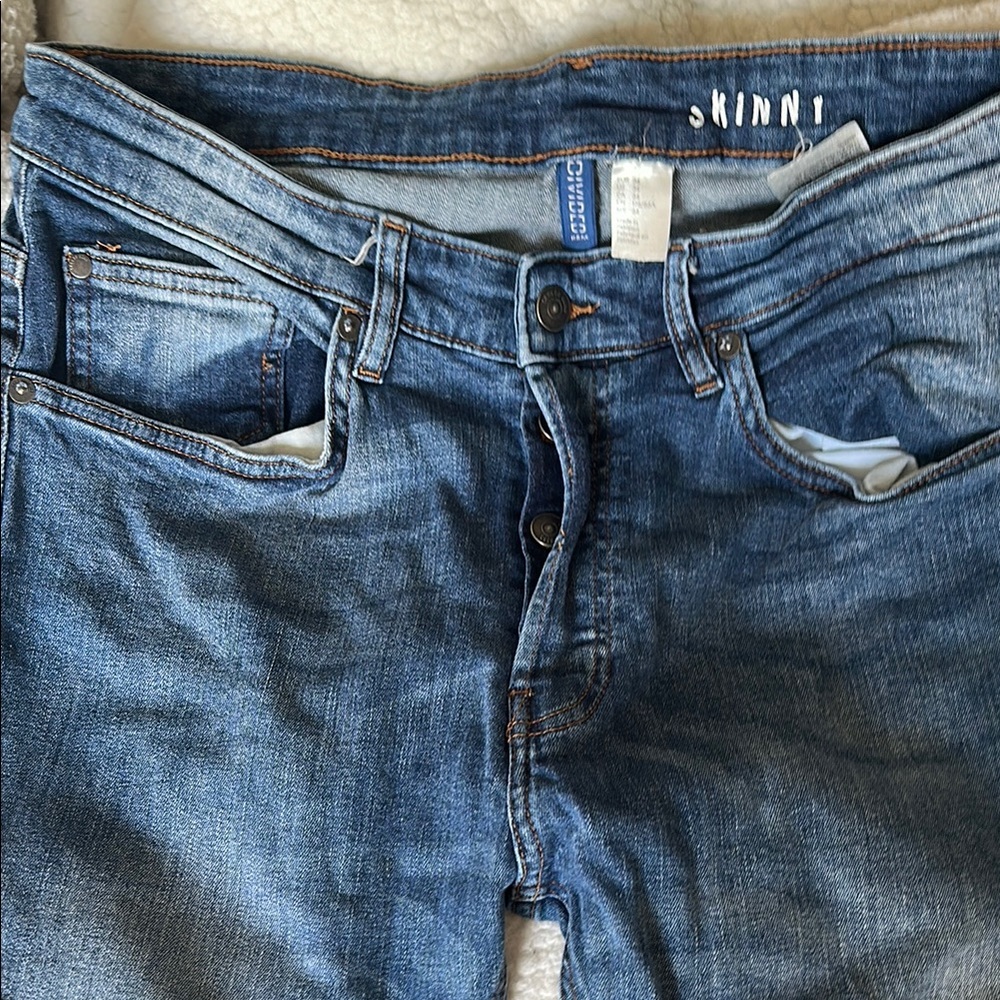 ✨H&M Divided Blue Skinny Jeans